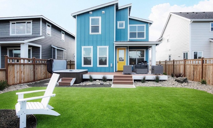 Ocean Shores House | Otter Spotter on the Water - Oyhut Bay Seaside Village