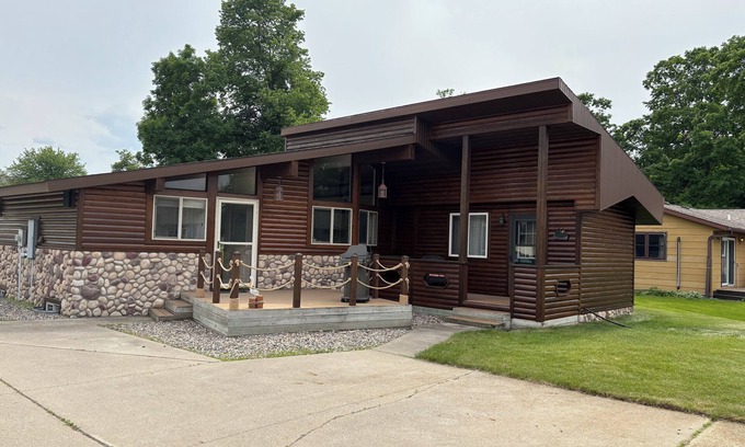 Ottertail House | Ottertail Lake Access Cabin with dock