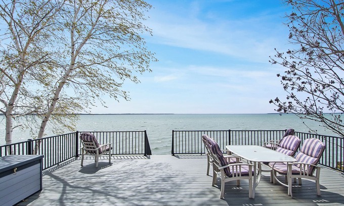 Ottertail Cabin | Ottertail Lakefront 3BR. Boat lift. Cozy. Awesome!