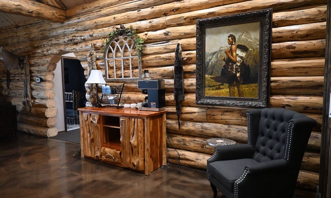 Martinsville Cabin | Our beautiful lodge near Albany, MO is sure to please! Perfect for large groups