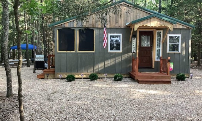 Hartshorn Cottage | Our Newest Hand-Crafted Cottage Designed with All the Modern Comforts of Home