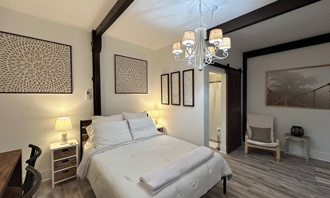 Matthews Apartment | Our studio is very well located in Matthews, just 10 minutes from Charlotte.