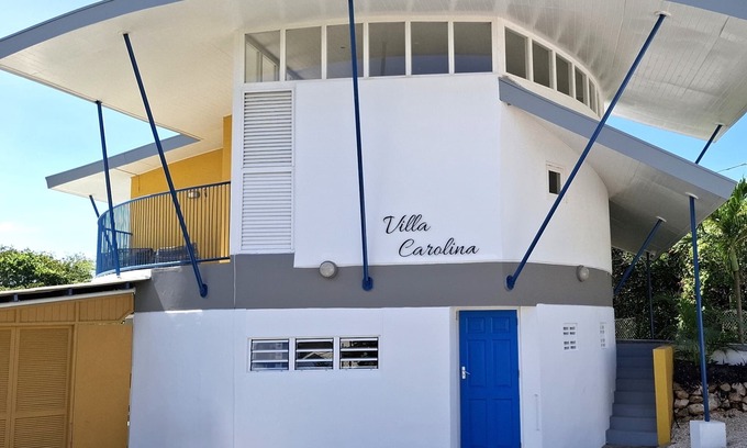 Salina Villa | Our very centrally located family home. Mambo Beach 5 min and Willemstad 10 min.
