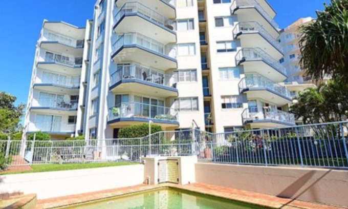 Currimundi Apartment | OUTLOOK UNIT 7 - A beautiful & peaceful spot, absolute lakefront