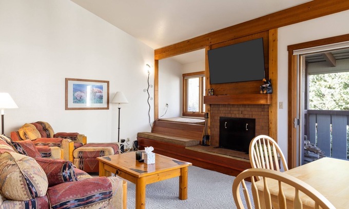 Moose Wilson Road Condo | Outpost: Dogwood 2724 - Aspens Location!