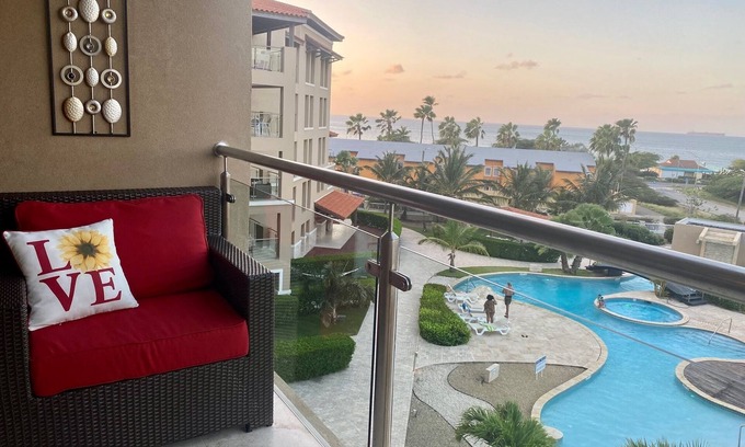 Eagle Beach Condo | OUTSTANDING OASIS 4th FLOOR CONDO At EAGLE BEACH