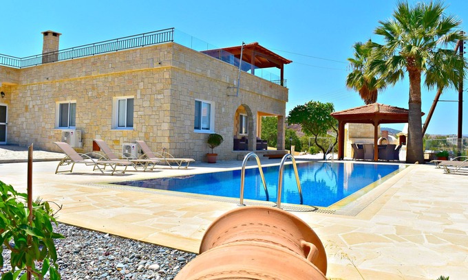 Argaka Villa | Outstanding Sea Views -Argaka Stunning 3 Bed Bungalow -Heated Infinity pool Wifi