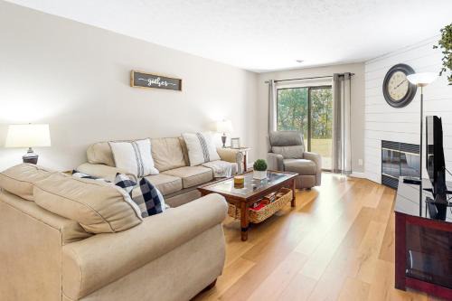 Table Rock Apartment | Overlook Retreat, Apt. 3