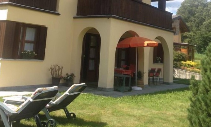 Cremeno Ski Chalet | Overview villa consists of three independent apartments with private garden
