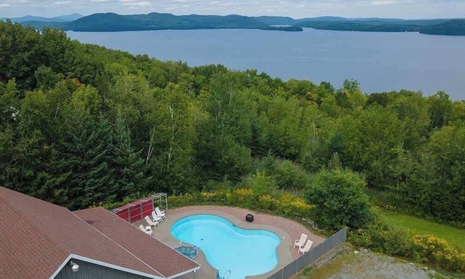 Potton Ski Chalet | Owl's Head - Inground Pool - Spa - View - Méridien