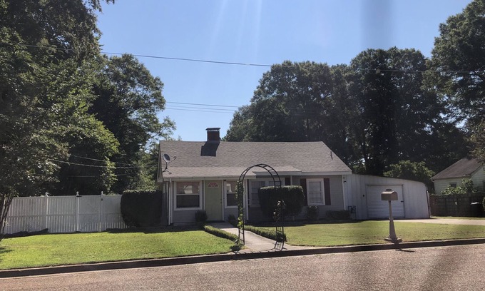 Sardis Cottage | Oxford/Sardis Clean & comfortable convenient to all. Small town.Charming