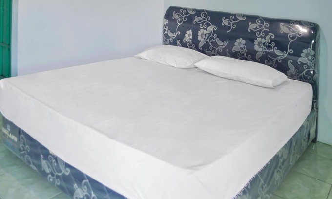Balikpapan Hotel | OYO 1745 Guest House Nur Aziziah Syariah 2