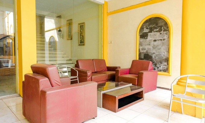 Jember Hotel | OYO 2614 Demasto Homestay