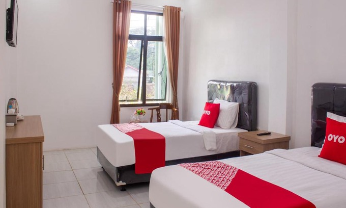 Cimacan Hotel | OYO 3699 Edotel Smkn 1 Cipanas Syariah
