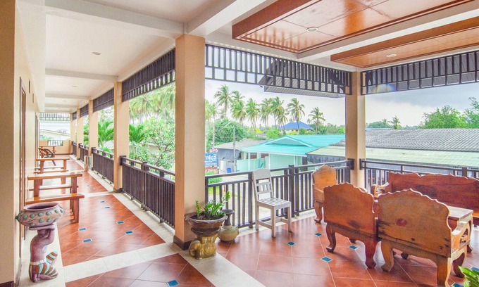 Khlong Wan Hotel | OYO 561 Kor Wanburi