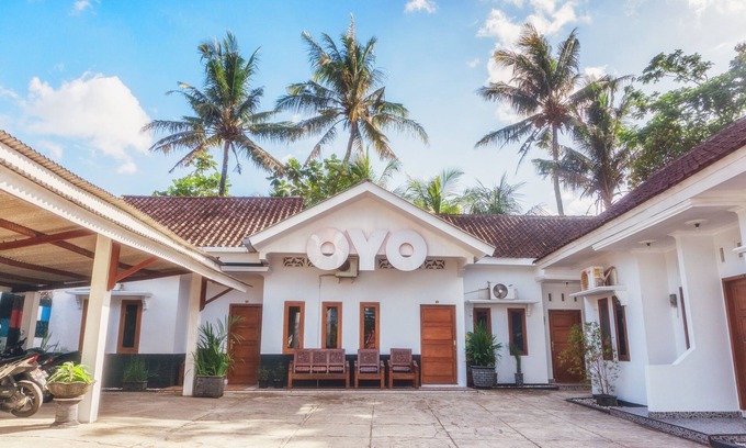 Pacitan Hotel | OYO 801 Hansa Homestay