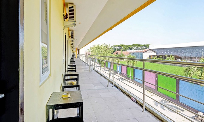 Hargomulyo Hotel | OYO 90622 Hotel Galaksi