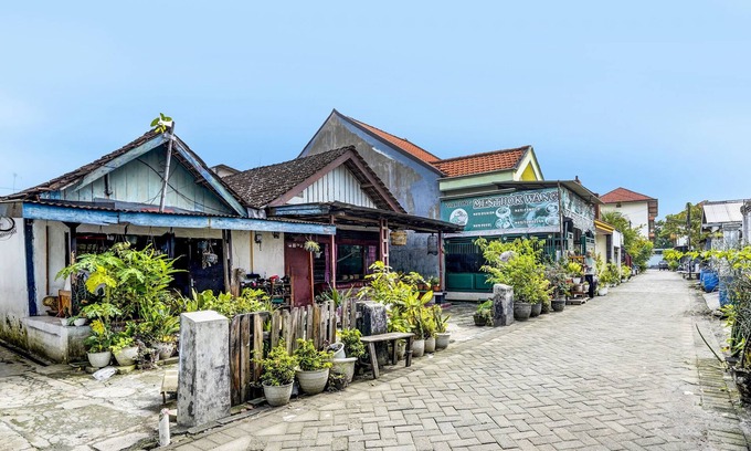 Gresik Hotel | OYO 92267 Nurul Homestay Syariah