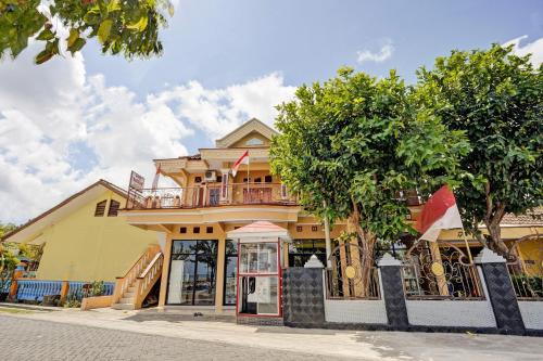 Bawean Island Hotel | OYO 92903 Barokah Hotel Syariah