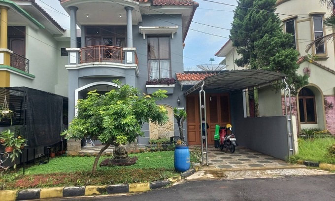 Purwokerto Hotel | OYO 93820 Salma Homestay Syariah Near alun alun kota purwokerto