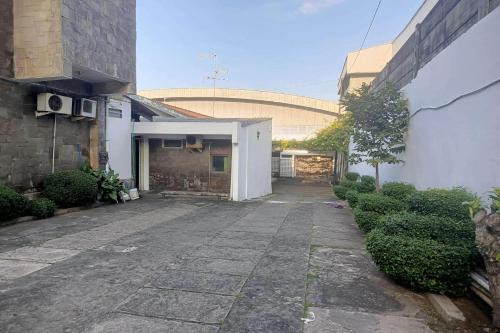 Semarang Hotel | OYO 94703 Hotel Wisma Hasanah