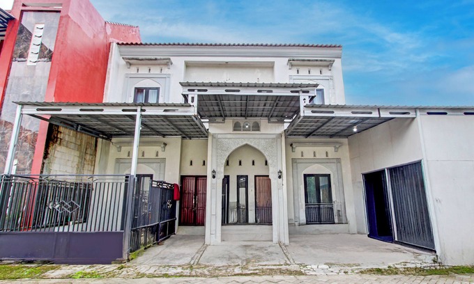 Sukaradja Hotel | OYO 94707 Guesthouse Alun Alun
