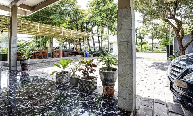 Mojokerto Hotel | OYO Flagship 90886 Sunset View Homestay