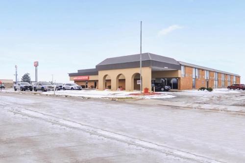 Goodland Hotel | OYO Hotel Goodland KS Hwy 24
