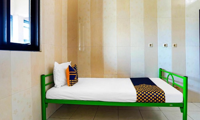 Sidoarjo Hotel | OYO Life 91856 Griya Gedangan Syariah