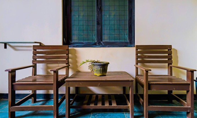 Beber Hotel | OYO Life 92641 Guest House Palinggihan Ii