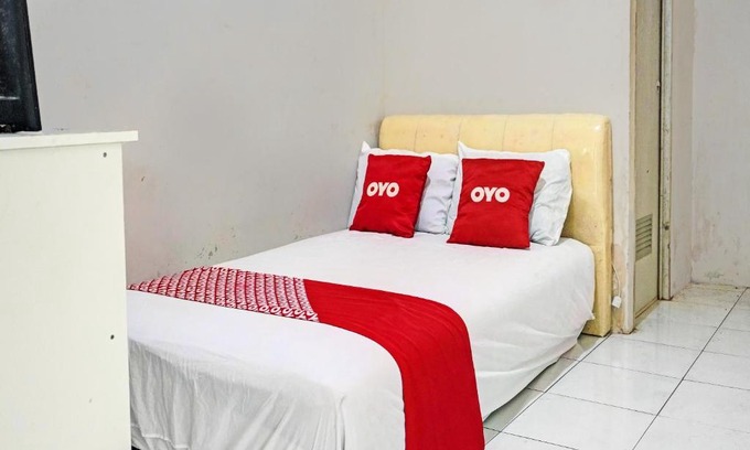 Karawang Hotel | OYO Life 92684 Kost Mutiara Nirwana