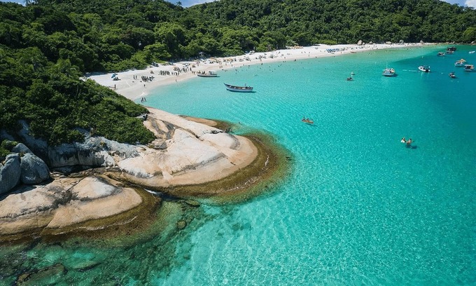 Armacao House | Pé na Areia Encanto da Armação