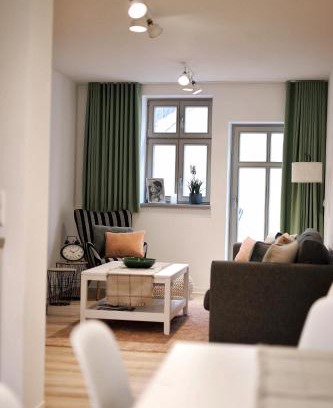 Poessneck Apartment | Pößnecker Werkstätten - Martin Luther