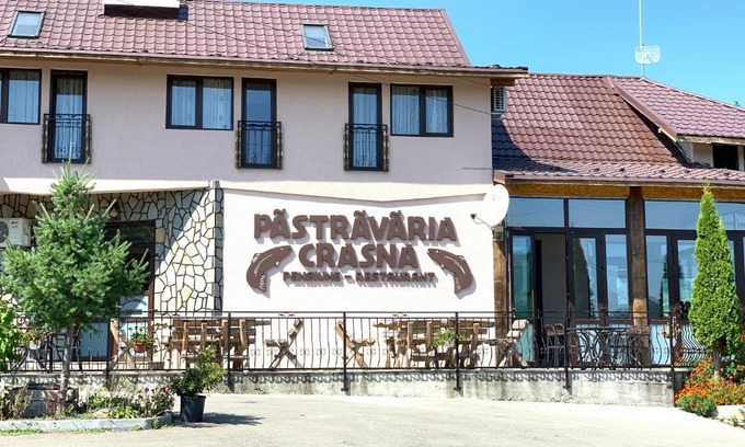 Izvoarele House | Păstrăvăria Crasna Bogiri