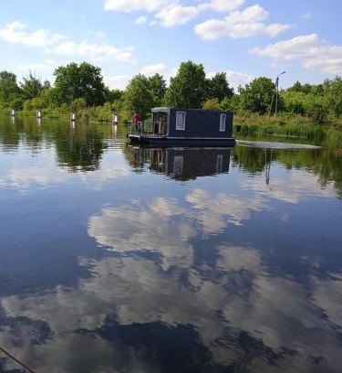 Serock Boat Rental | Pływający Dom