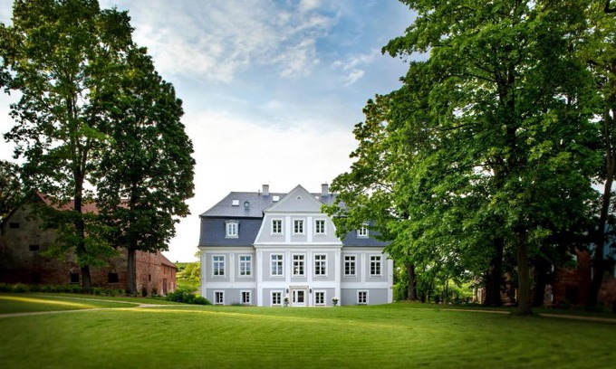 Klodzko Miasto Bed & Breakfast | Pałac Kamieniec