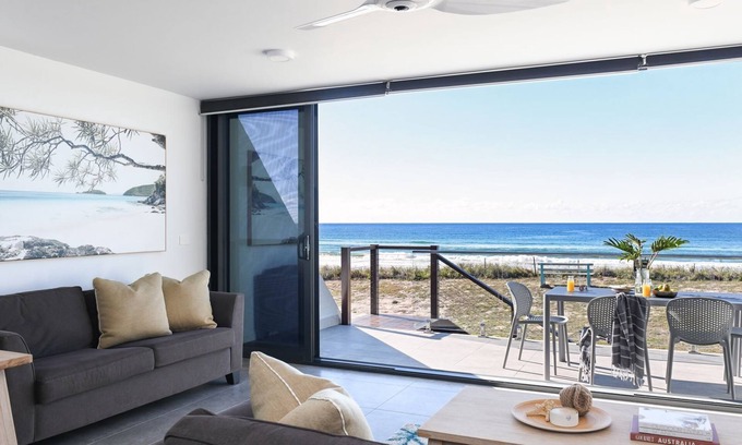 Wooli House | Pacific Dawn on the Beach Two