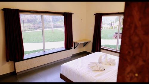 Cherplassery Resort | Pakalakam Resort