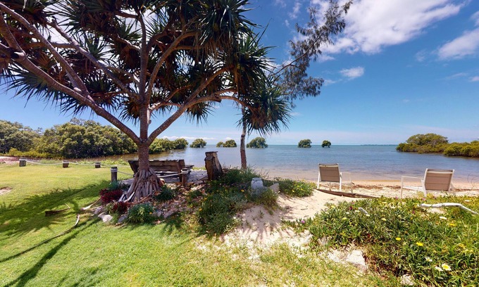 Brisbane Waterfront House | PALAZZO ON THE BEACH