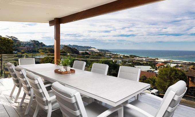 Forster House | Palm Breeze