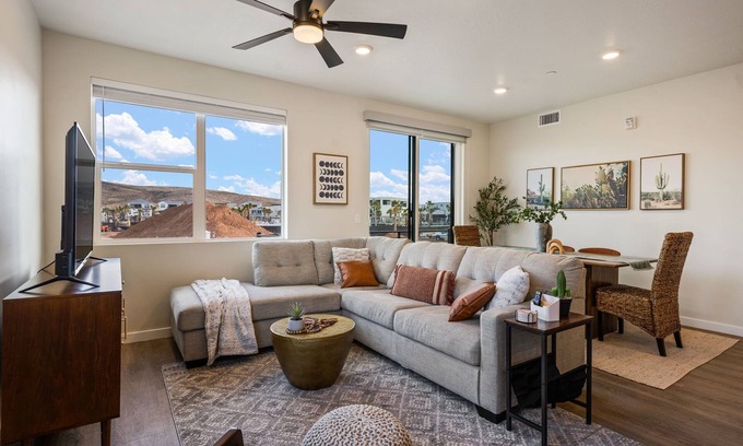 St. George Condo | Palm Cove: Desert Color Lagoon + Beaches