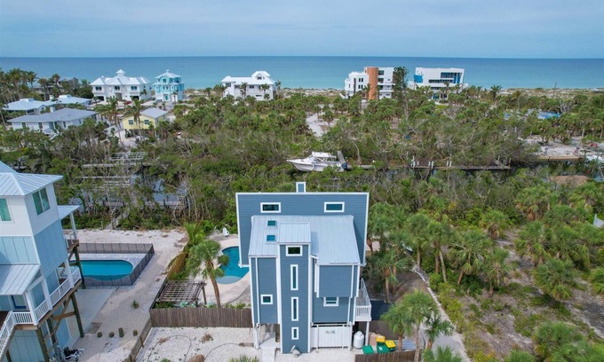 Palm Island House | Palm Island Cove: Your oasis near the beach! 3 Bedrooms, 1.5 baths and spacous outdoor shower!