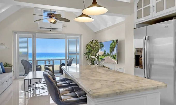 St.Bran's Burg Apartment | Palm JA SCE22 - Elegant 2 BR w/Pool & Ocean View