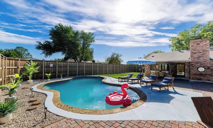 The Colony House | Palm Springs/Pool & Game Room!