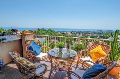 Vallpineda Apartment | Palma Fiesta Apartment by Hello Homes Sitges