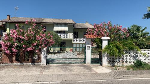 Castello di Brussa House | Palma Verde