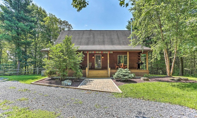 Kresgeville Cabin | Palmerton Cabin w/Game Room ~ 5 Mi to Blue Mtn
