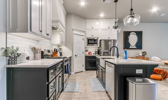 Wheatland House | Palmetto Perfection:Spacious 3-Bedroom Home in OKC