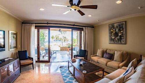 Playa Flamingo Villa | Palms 5 Luxury Beachfront Villa