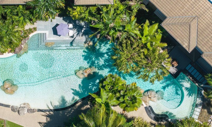 Westcourt Apartment | Palmview Heights - 9 Pools BBQ Gym